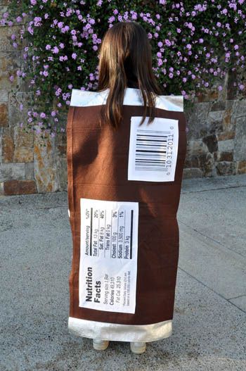 Last year, my daughter wanted to be a chocolate bar for Halloween. How could I say no when it’s one of my favorite foods?! The basic design of the costume is simple; the most time consuming p… Hershey Bar Costume, Chocolate Bar Costume, Halloween Costumes You Can Make, Halloween Party Snacks, Clever Halloween Costumes, Homemade Costume, Diy Halloween Costumes For Kids, Homemade Halloween Costumes, Hershey Bar