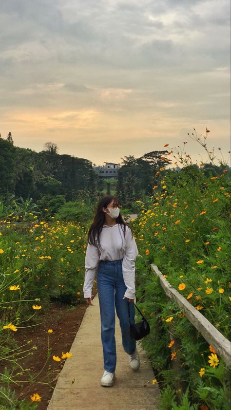 tags : manila, farm, tagaytay, ig post, denim, jeans, outfit, inspo, tank top, baby tee, necklace, pants, philippines Tagaytay Philippines, Denim Jeans Outfit, Tagaytay, Ig Post, Jeans Outfit, Baby Tee, Manila, Infant Tees, Philippines