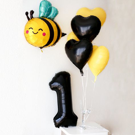 1st Bee Day, Bumble Bee Party, Bee Balloon, Bumble Bee Birthday, Bee Birthday Party, Bee Day, Bumble Bee Baby Shower, Balloon Kits, Bee Party