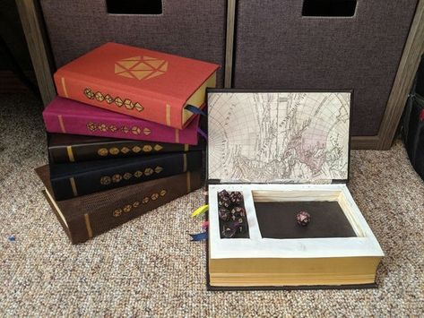 DnD RPG Book Dice Tray : 12 Steps (with Pictures) - Instructables Tavern Decor, Dnd Room, Dnd Diy, Diy Dice, Dnd Crafts, Dungeons And Dragons Gifts, D&d Minis, Dnd Miniatures, Dice Box