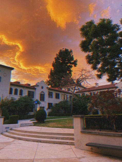 Pomona College ( Quad between Lyon and Harwood) Pomona College, College Aesthetic, Naruto Manga, Manga Panels, Lyon, Quad, Naruto, University, House Styles