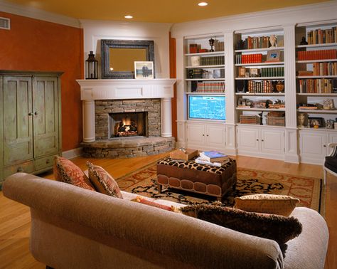 20 Appealing Corner Fireplace in the Living Room Corner Fireplace Living Room, Small Basement Remodeling, Fireplaces Layout, Traditional Family Room, Window Panes, Fireplace Built Ins, Living Room Arrangements, Farmhouse Fireplace, Entertainment Center Decor