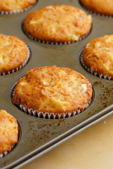 Pineapple Muffins Easy, Crushed Pineapple Muffin Recipes, Pineapple Scones Recipe, Crush Pineapple Recipes, Cooked Pineapple Recipes, Muffins With Crushed Pineapple, Pineapple Muffins Recipes, Crushed Pineapple Recipes Desserts, Pinapple Recipes Dessert