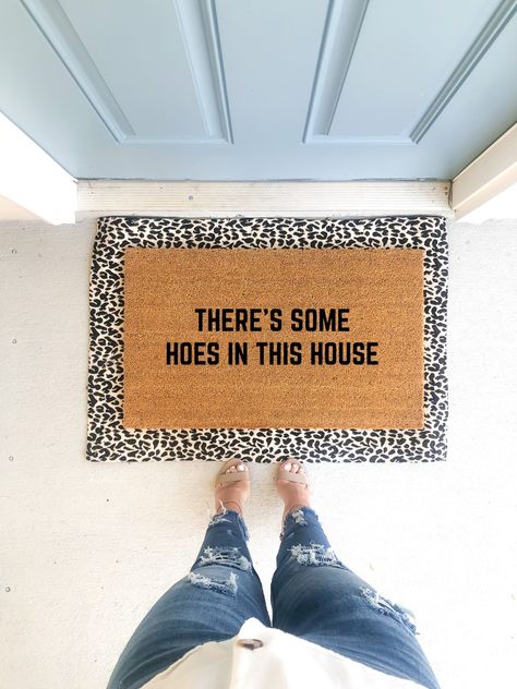 Theres Some Hoes in This House Door Mat / Welcome Mat / Funny - Etsy Coir Door Mat, Funny Welcome Mat, Doormat Funny, Realtor Closing Gifts, Coir Mat, New Homeowner Gift, Layered Rugs, Funny Doormats, In This House