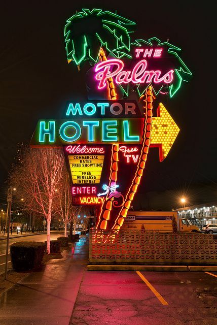 Motel Signs, Retro Signage, Retro Signs, Cool Signs, Neon Signage, Soldier Field, New Retro Wave, Vintage Neon Signs, Neon Nights