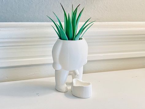 Peeing Paul Planter Pot Funny Airplant Home Decoration - Etsy Australia Weird Plant Pots, Funny Planters, 3d Printing Ideas Creative, Cute Planters, Plants Stand, Wall Plants, Plant Accessories, Funny Home Decor, 3d Printing Diy