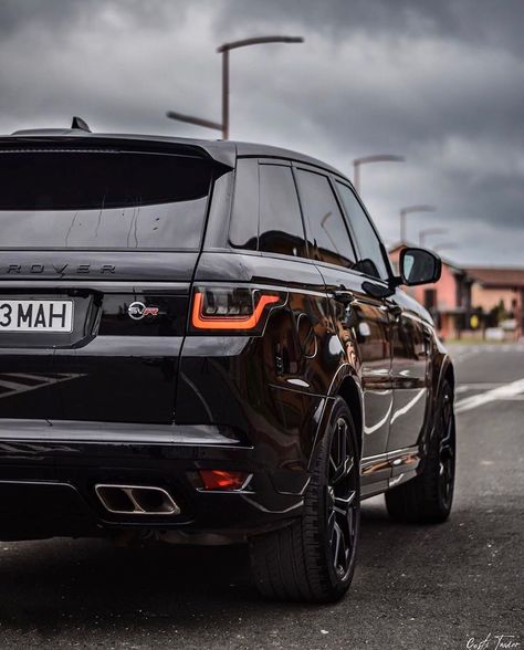 Range Rover Fan Club posted on Instagram: “The SVR Beast🔥👅 . . . 👉 @photo.tdr  #landrover #landroverlove #landroverlife #landroverpics…” • See all of @range_rover_fan_club's photos and videos on their profile. Range Rover Logo, Range Rover Wallpaper, Range Rover Vogue Autobiography, Range Rover Jeep, Sv Autobiography, Range Rover Svr, Most Luxurious Car, Luxury Cars Range Rover, Range Rover Supercharged