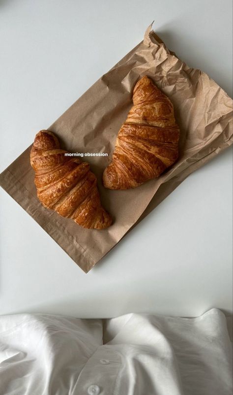 Croissant Ig Story, Coffee And Crossaint Aesthetic, Croissant Photos, Croissant Aesthetic, Coffee And Croissants Aesthetic, Croissants And Coffee Aesthetic, Croissant Coffee Aesthetic, Coffee Shop Branding, Birthday 5