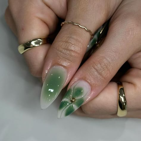 Green Gold Glam Press on Nails Gilded Green Manicure Nail Art Luxe Jade Press on Opulent Green Fake Nails Emerald Elegance D18Y - Etsy Green Fake Nails, Ongles Goth, Nails Emerald, Ambre Nails, Green Manicure, Jade Nails, Emerald Nails, Gold Nail Art, Manicure Nail Art