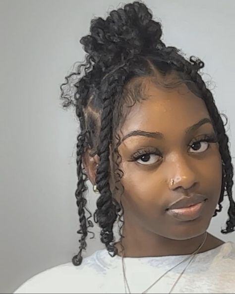 Twist With Curls, Two Strand Twist Hairstyles, Protective Hairstyles For Natural Hair, Short Locs Hairstyles, Two Strand Twist, Hair Twist Styles, Natural Curls Hairstyles, Natural Hair Styles Easy, Hair Ponytail Styles