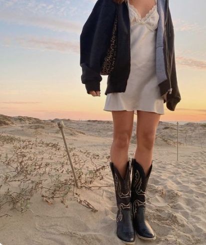 slip dress outfit. street style. trendy outfit. Girls Boots Outfit, Black Cowgirl Boots Outfit, Summer Boots Outfit, Cowboy Boot Outfits, Slip Dress Outfit, Black Cowgirl Boots, Cowgirl Boots Outfit, Dresses With Cowboy Boots, Cowboy Shoes