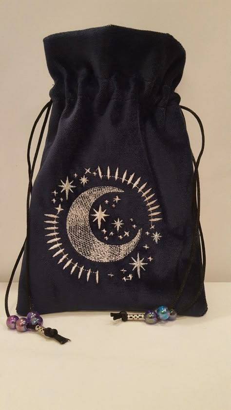 Embroidery Witchcraft, Nerd Crafts, Tarot Bags, Witch Outfit, Dice Bag, Embroidered Bag, Velvet Bag, Sewing Embroidery, Packaging Ideas