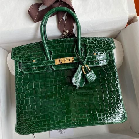 Hermes Birkin 25 Handmade Bag In Malachite Crocodile Niloticus Shiny Skin Hermes Crocodile Birkin, Hermes Bags Birkin, Hermes Scarf Outfit, Hermes Sandal, Sandals Hermes, Hermes Sandals, Hermes Kelly Bag, Hermes Birkin 25, Shiny Skin