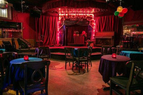 Cabaret Aesthetic, Cabaret Theater, Cabaret Show, Theatre Performance, Jazz Cafe, Local Music, Luxury Rentals, Southern Comfort, Place To Visit