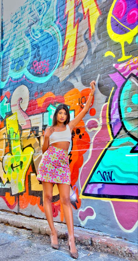 Toronto photo shoot locations Graffiti Background Photoshoot, Wall Photoshoot Poses, Wynwood Walls Photoshoot, Graffiti Wall Photoshoot, Coffee Shoot, Seniors Photography, Birthday Pic, February Calendar, Toronto Photos