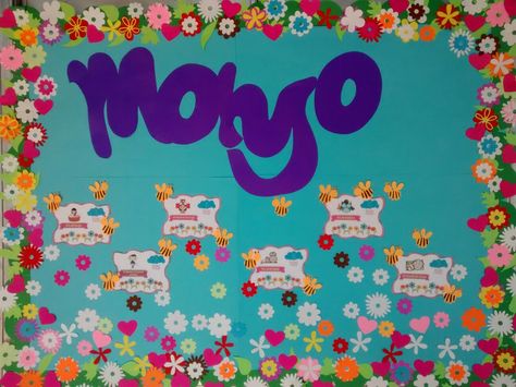 Mural Mayo, Diy Bulletin Board, 5 De Mayo, Cool Ideas, School Decorations, Goods And Services, Bulletin Boards, Mothers Day, Mural