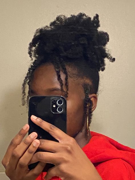 Natural Hairstyles For Black Women 4c Twist Outs, 4c Hair Puff Styles, Puff Hairstyles For Short Hair, Twist Out Puff Natural Hair, Twist Bangs Hairstyle Natural Hair, Puff 4c Hairstyles, 4c High Puff Hairstyles, Afro Bangs 4c, High Puff Styles