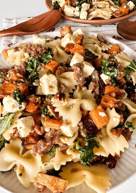 Autumn Pasta Salad Autumn Pasta Salad, Fall Pasta Salad, Autumn Pasta, Parmesan Pasta Salad, Fall Meal Prep, Quick Fall Recipes, Christmas Pasta, Roasted Fall Vegetables, Fall Pasta