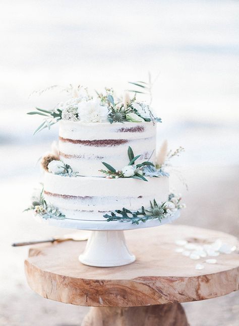 Seaside Elopement in the French Riviera Coastal Wedding Cake, Minimalist Cake, French Country Wedding, Simple Beach Wedding, Wedding Cake Prices, Wedding Minimalist, Beach Wedding Cake, Simple Cake Designs, Romantic Wedding Cake