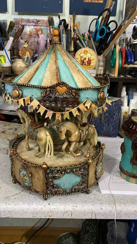 Circus Crafts, Circus Theme, Carousel Horses, Antique Toys, Rocking Horse, Box Art, Altered Art, Carousel, Vintage Toys