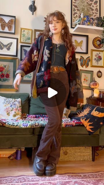 Stephanie Ffigs, Wiccan Outfits, Witchy Winter Outfits, Witchy Academia Outfit, Witchy Aesthetic Outfit, Witchcore Fashion, Witch Aesthetic Outfit, Granola Fits, Witchy Academia