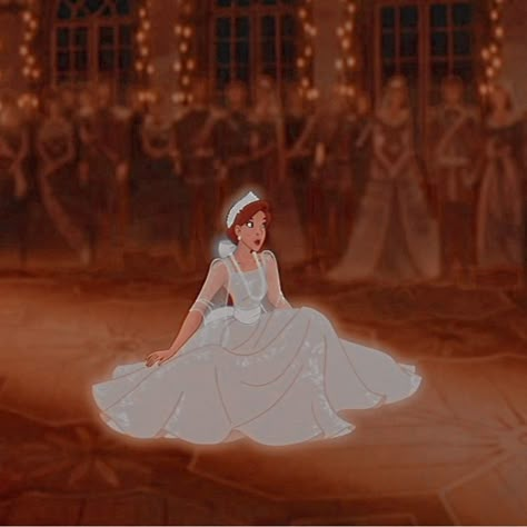 Anastasia Pfp, Old Disney Aesthetic, Dimitri Anastasia, Anastasia Aesthetic, Anastacia Disney, Disney Anastasia, Disney Core, Anastasia 1997, Anastasia Movie