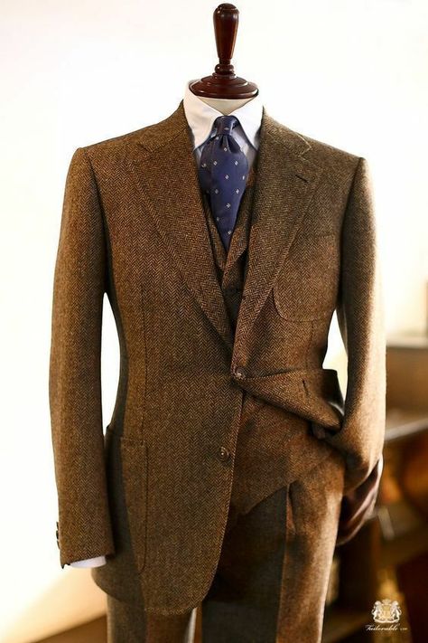 Herringbone Suit, Groom Tuxedo, Mens Suit Jacket, Navy Blue Suit, Herringbone Tweed, Party Suits, Traje Casual, Tuxedo Wedding, Men Formal