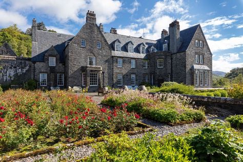 Historic Seaside Scottish Estate With 38 Bedrooms Lists for £2.25 Million - Mansion Global Seaside Mansion, Scottish Estate, Scotland House, Scottish House, Coastal Country, Country Bedroom, Country Estate, Inverness, Town And Country