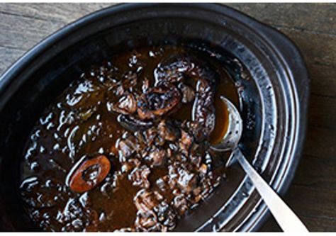 What Can I Do With Leftover Braising Liquid? — Good Questions Peppered Beef, Beef Shanks, Pepper Beef, Slow Cooker Stuffed Peppers, Beef Shank, Slow Cooked Meat, How To Cook Beans, Awesome Food, Wine Sauce