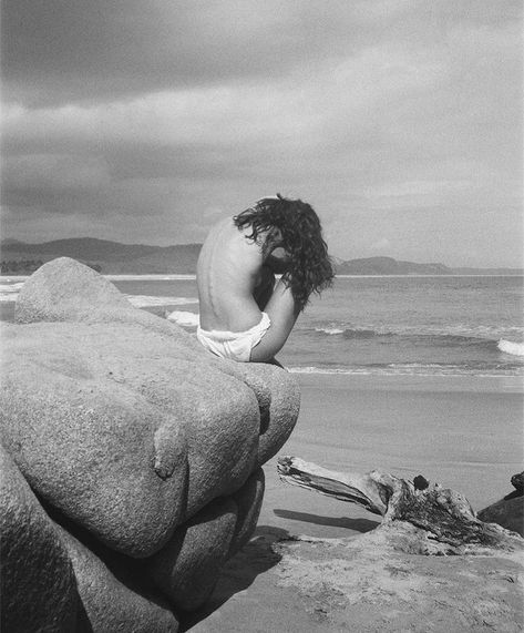 Greta Falcone, Beach Shoot, Ocean Vibes, Summer Feeling, Film Stills, Photoshoot Inspiration, Beach Vibe, Photography Inspo, Black And White Photography