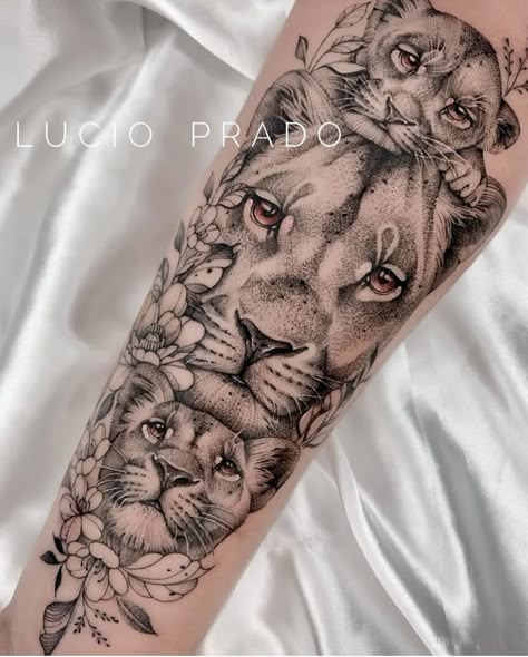 Lion King Mother Daughter Tattoos, Female Lion With Cubs Tattoo, Lioness And Cub Tattoo, Tattoo Leopard, Disney Sleeve Tattoos, Half Sleeve Tattoos Forearm, Arm Sleeve Tattoos For Women, Lioness Tattoo, Lion Tattoo Sleeves