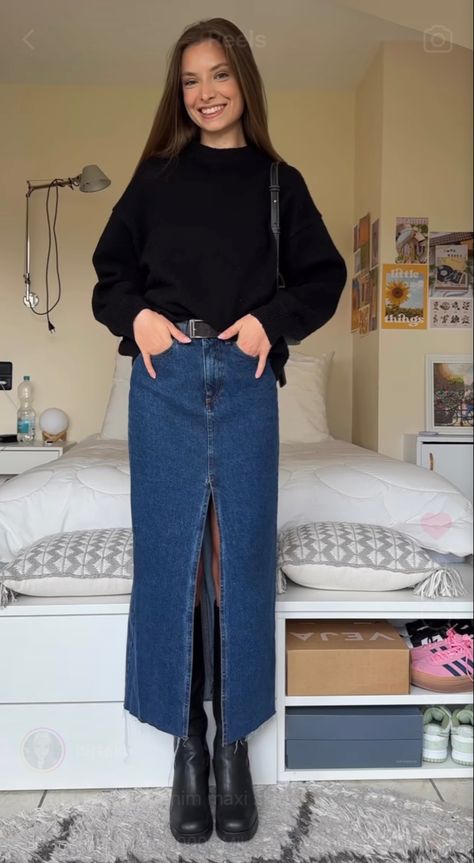 Denim Skirt Winter, Outfits With Denim Skirt, Denim Skirt Outfit Winter, Denim Skirt Outfit Fall, Cozy Sweater Outfits, Winter Maxi Skirt Outfit, Therapist Outfit, 2023 Outfit Ideas, Cozy Sweaters Outfits