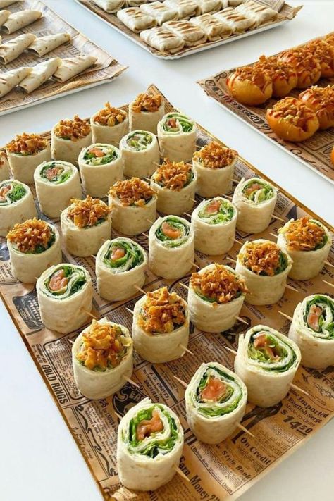 Graduation Party Food Ideas, Graduation Party Food, Graduation Party Foods, Party Food Buffet, Catering Ideas Food, Party Food Platters, Boat Food, Food Displays, Catering Food