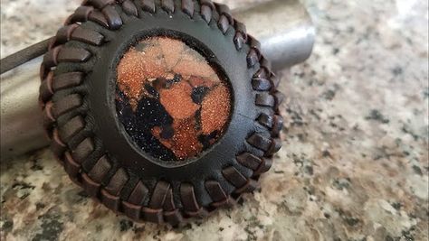 How to Set a Cabochon with a Leather Bezel - The Beading Gem's Journal Leaf Necklace Diy, Cow Projects, Leather Cuff Diy, Leather Jewelry Tutorials, Leather Bracelet Tutorial, Leather Rings, Leather Tutorial, How To Make Leather, Free Jewellery Making Tutorials