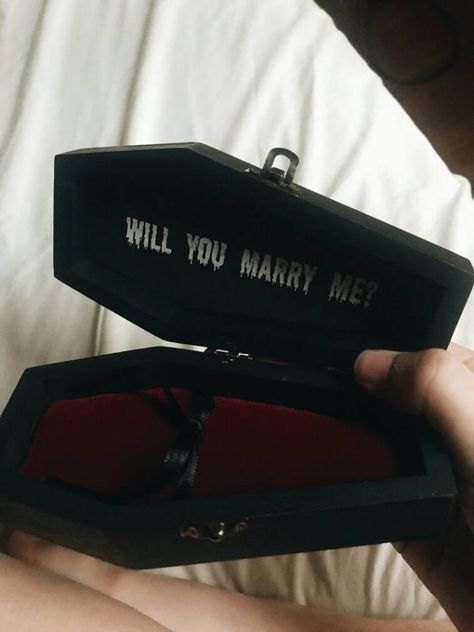 Dark Proposal Aesthetic, Gothic Proposal Ideas, Goth Proposal Ideas, Vampire Ring Aesthetic, Coffin Ring Box Wedding, Gothic Ring Box, Gothic Wedding Rings For Him, Spooky Proposal Ideas, Ring In Box Aesthetic