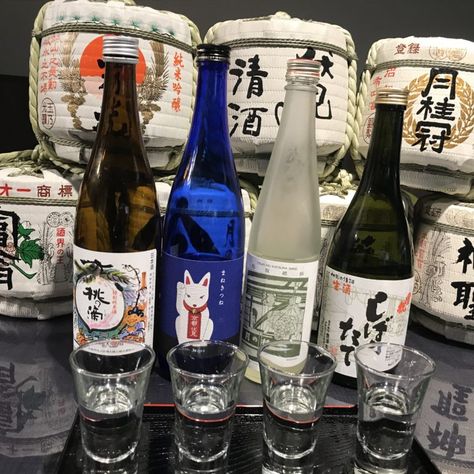 Ultimate Sake Tasting and Food Pairing | Kyoto Insider Sake Experience Sake Tasting, Japanese Dinner, Food Pairing, Retro Photography, Food Pairings, Table Setup, Tasting Table, Welcome To The World, The Taste