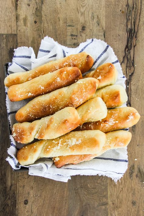 Bread Machine Bread Sticks, Bread Machine Pretzel Dough, Bread Machine Breadsticks, Zojirushi Bread Machine, Bread Machine Recipes Sweet, Curry Bread, Bread Machines, Pretzel Dough, Bread Sticks Recipe