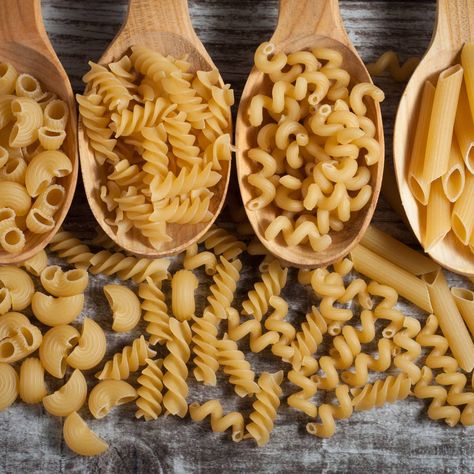 Pasta Market, Pasta Penne, Cooking Advice, Fettuccine Alfredo, Gluten Free Grains, Perfect Pasta, Food Concept, Drying Pasta, Pasta Shapes