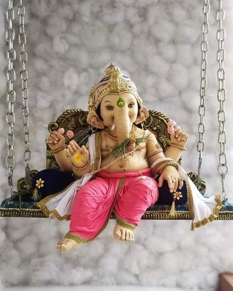 Ganpati Bappa Art, Ganesha Making, Baby Neck Float, Clay Ganesha, Dip Workout, Ganesh Murti, Ganesh Ji Images, Janmashtami Wishes, Ganpati Bappa Wallpapers