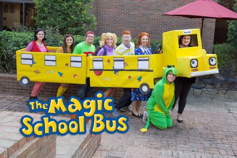 Magic School Bus Couples Costume, Magic School Bus Theme Party, Magic School Bus Halloween Costumes, Magic School Bus Costume Group, Diy Magic School Bus Costume, Magic School Bus Decorations, Magic School Bus Classroom Theme, Magic School Bus Trunk Or Treat, Struggle Bus Costume