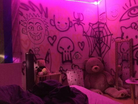 graffiti walls lol graffiti ledlighting bedroom aesthetic neon inspo Room With Graffiti Wall, Jinx Bedroom Aesthetic, Spray Painted Room Wall, Graffiti Bedroom Wall Aesthetic, Painted Walls Aesthetic, Graffiti Room Ideas Bedrooms Street Art, Graffiti Walls Bedroom, Spray Paint Room Wall Art Aesthetic, Graffiti Wall In Bedroom