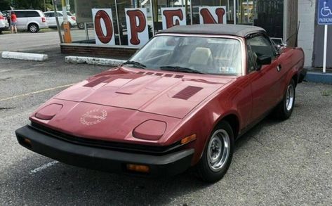 Triumph Tr7, Plymouth Fury, British Sports, High Performance Cars, British Sports Cars, Lincoln Continental, Luggage Rack, Performance Cars, Manual Transmission