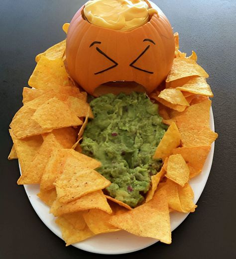 Pelottava Halloween, Menu Halloween, Halloween Sleepover, Halloween Buffet, Halloween Breakfast, Halloween Food Appetizers, Fiesta Halloween, Spooky Food, Halloween Party Snacks