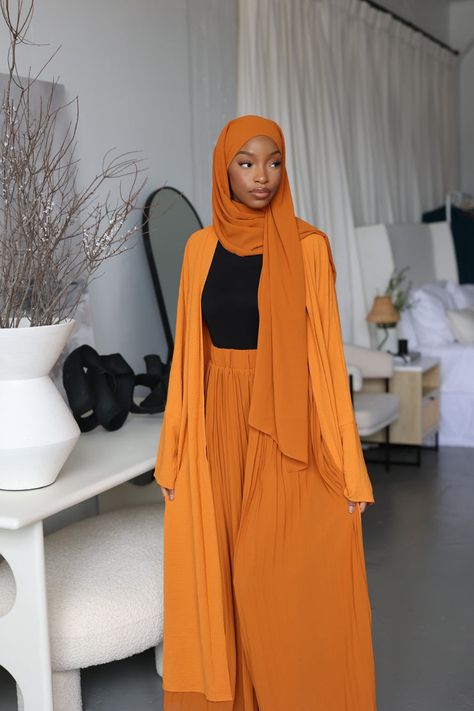 Hijab With Pants, Modest Muslim Outfit Ideas, Stylish Muslim Outfits, Style Inspiration Hijab, African Muslim Fashion, Hijab Fashion Dress, Model Hijab, Muslim Modest Outfits, Hijab Summer