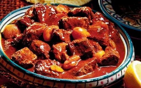 Beef Tagine - Traditional Moroccan Beef Tagine - Bord Bia Beef Tagine Recipes, Beef Tagine, Tajin Recipes, Moroccan Beef, Tagine Cooking, Beef Olives, Irish Beef, Moroccan Cooking, Tagine Recipes