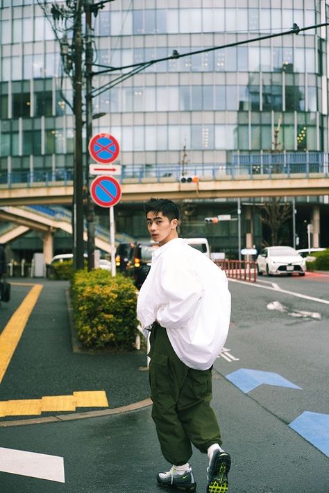 Japan Fashion Street Men, Japanese Street Fashion Men, Street Style Summer Outfits, Japanese Mens Fashion, Asian Streetwear, Japan Fashion Street, Men Street Fashion, City Boy, Street Style Outfits Men