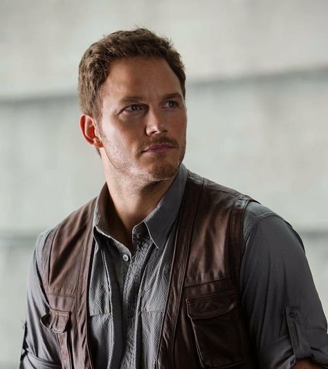 Owen Jurassic World, Jurassic World Chris Pratt, Owen Grady, Actor Chris Pratt, Jurassic World 2, Jurassic World 2015, Angular Face, Michael Ealy, Jurrasic Park