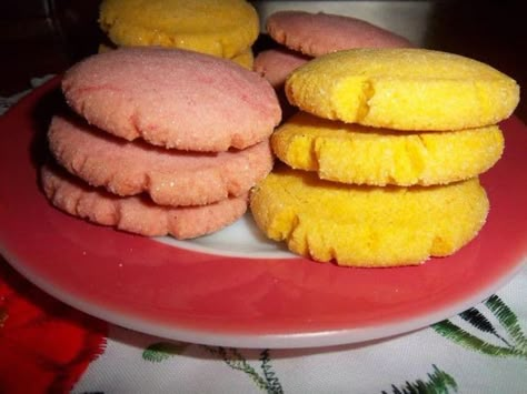 Pan Dulce~Favorite Mexican Bakery Treats Mexican Shortbread Cookies, Mexican Cookies Recipes, Mexican Bakery, Mexican Cookies, Mexican Sweets, Mexican Pastries, Mexican Treats, Mexican Sweet Breads, Mexican Bread