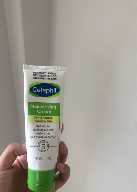 Cetaphil Moisturizer Cream, Cetaphil Moisturizer, Face Creme, Makeup School, School Makeup, Money Aesthetic, Dermatologist Recommended, Body Skin Care Routine, Glass Skin