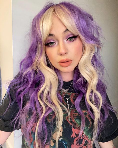 Hair inspo • Instagram Purple Highlights Blonde Hair, Scene Hair Colors, Purple Blonde Hair, Gemini Hair, Perfect Blonde Hair, Dyed Hair Purple, Goth Hair, Money Piece, Hair Color Chart